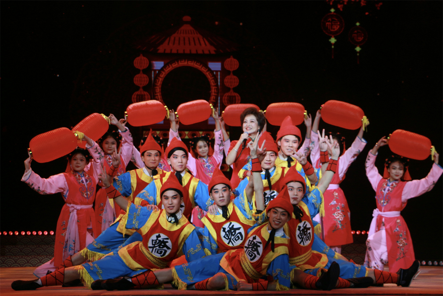 小皇后豫剧团成立三十周年专场晚会在郑州举行