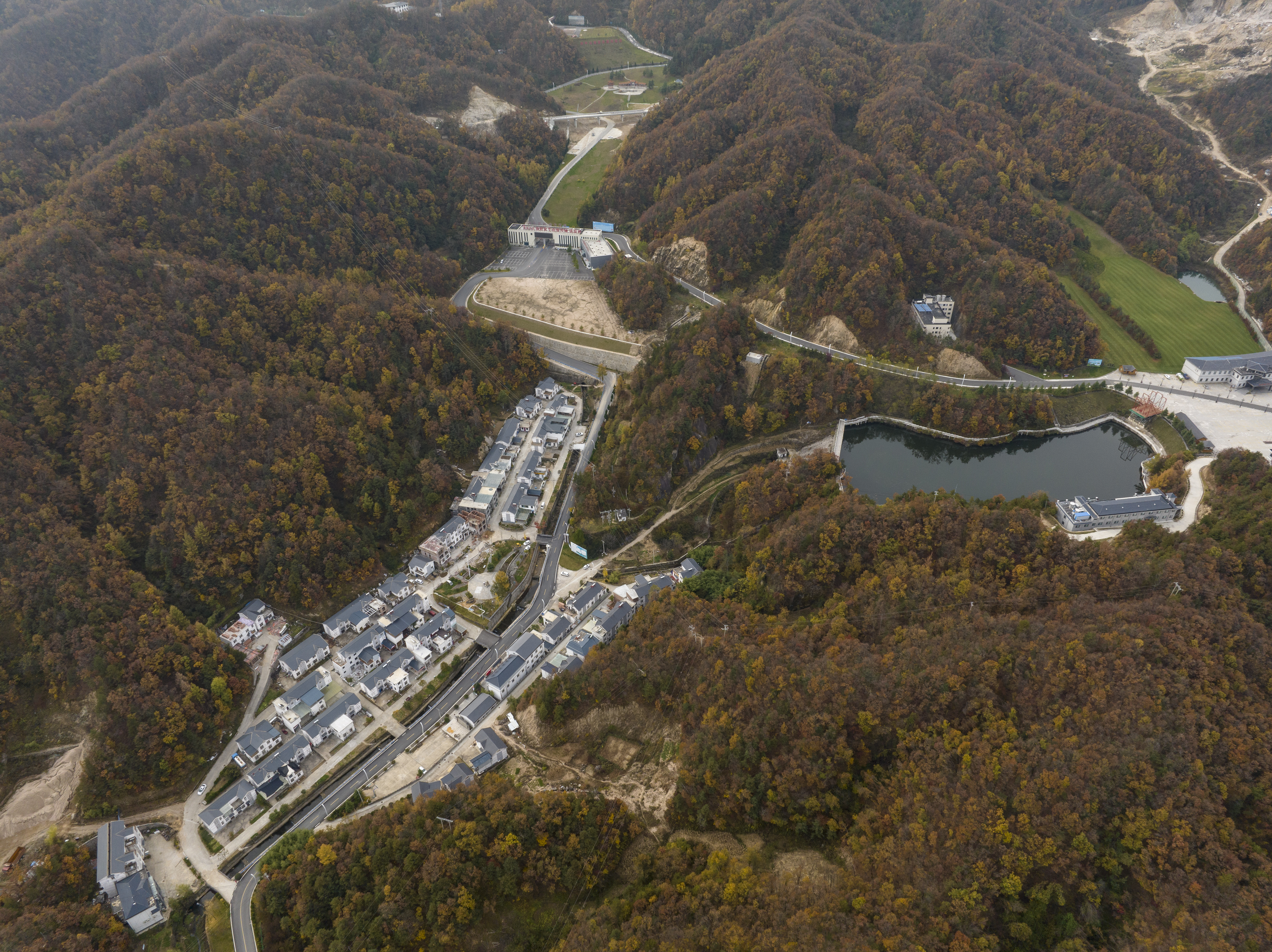 鄉(xiāng)村行·看振興 再向三山行·伏牛山采風(fēng)①｜“高冷”村的冰雪奇緣