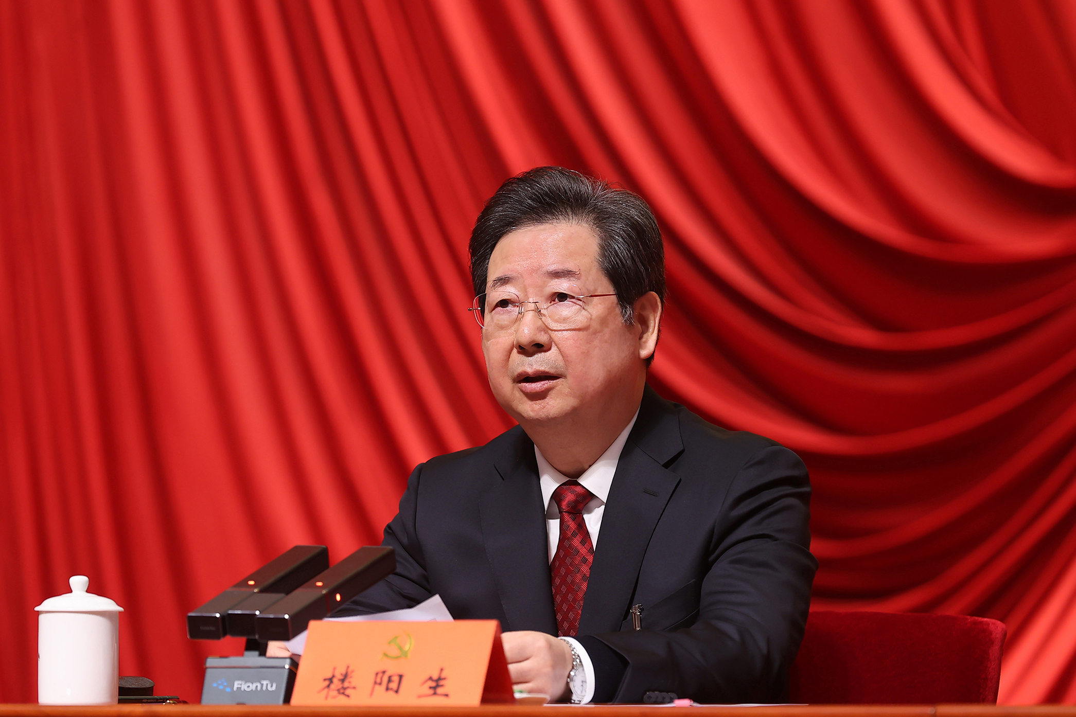 省委十一届六次全会暨省委经济工作会议在郑州召开