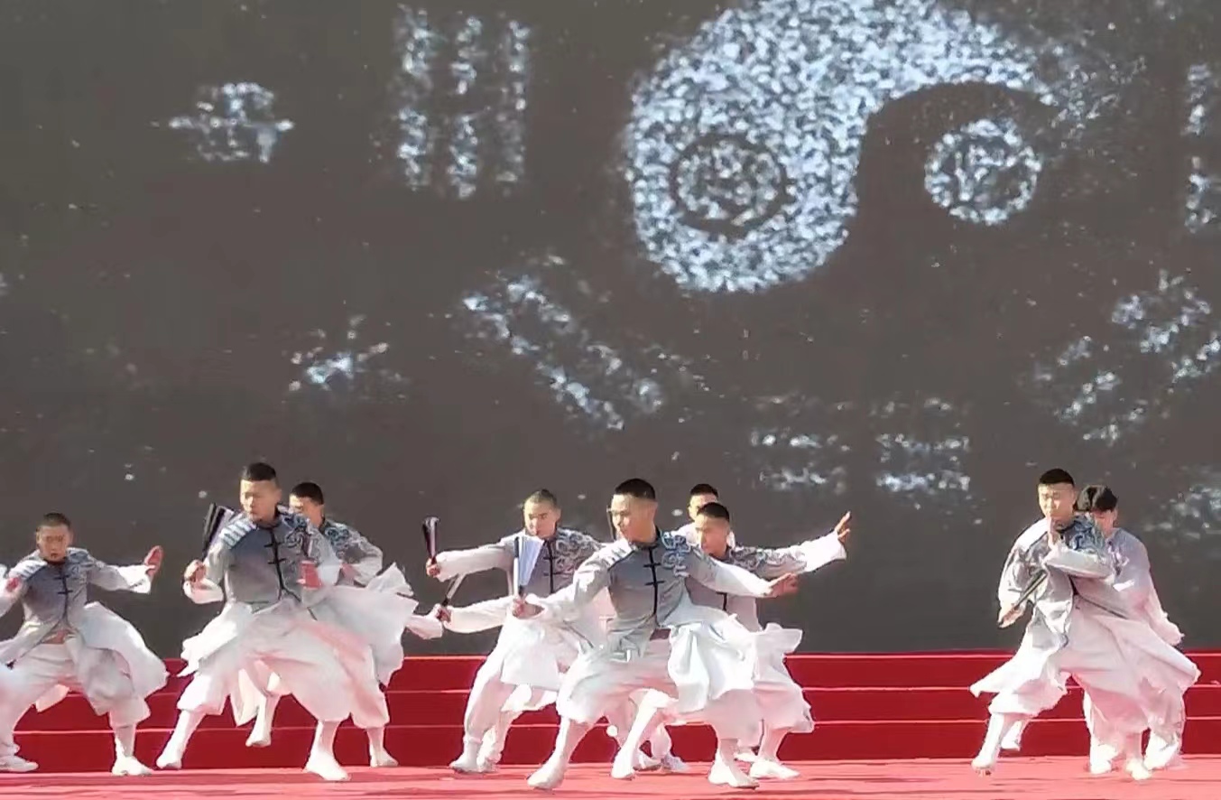 2454484359770732 51230a2dbce530169ed2a45eb352c90.jpg