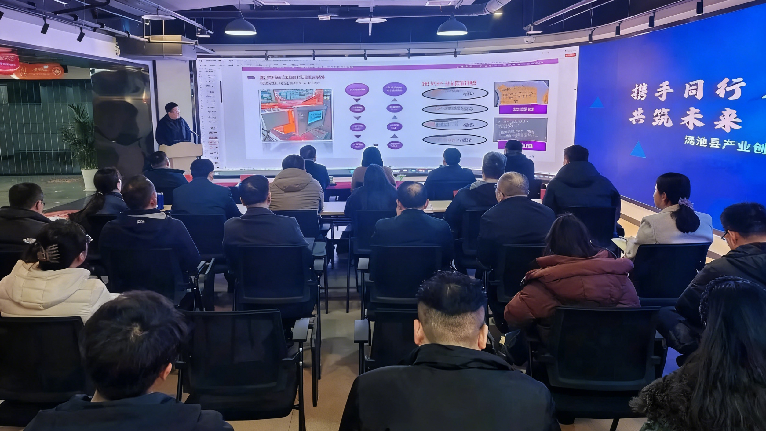 20130242205055538 aed1b4b65e7423ca135aa5b7a2562af.jpg