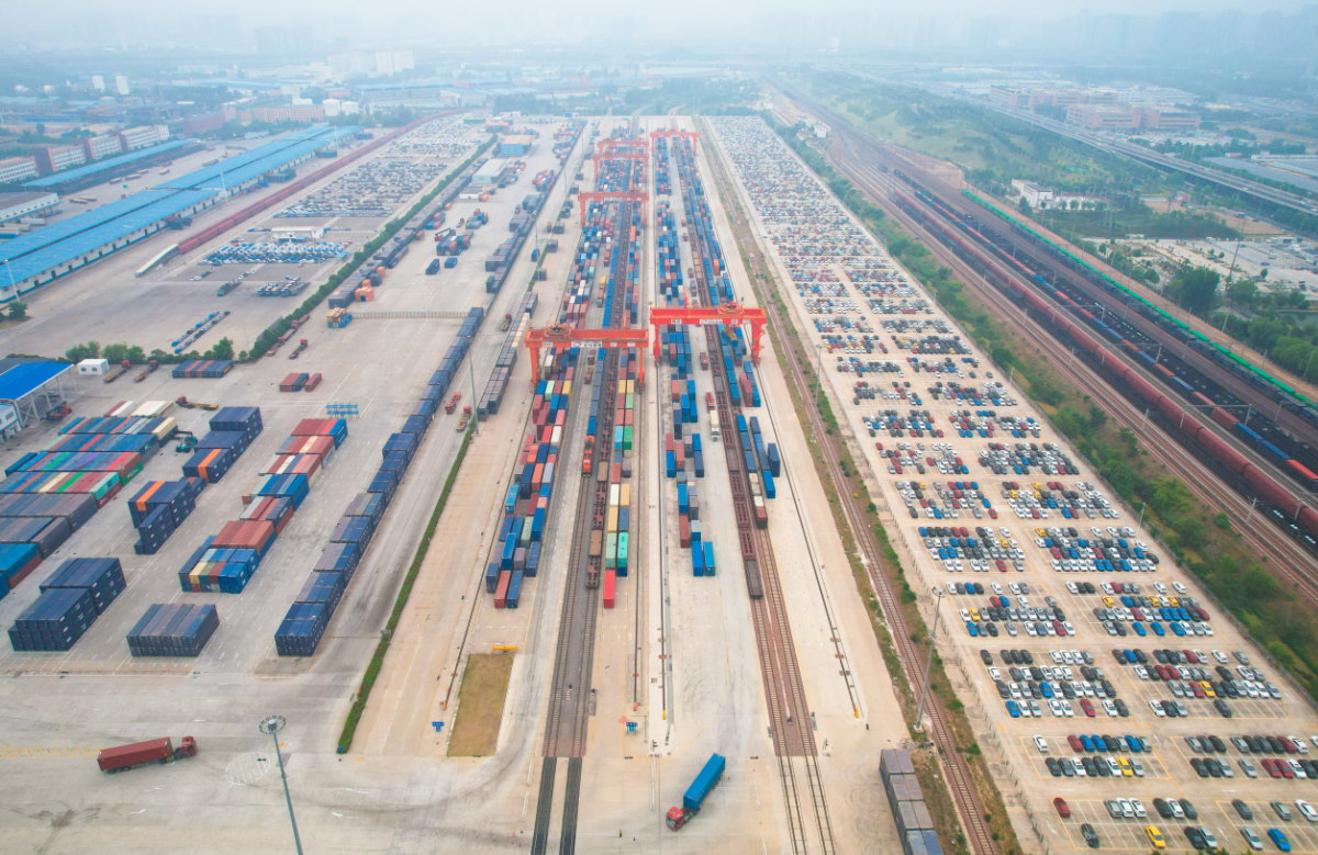 央媒观豫 | 聚链成群、创新突围，看郑州如何锻造现代化产业体系