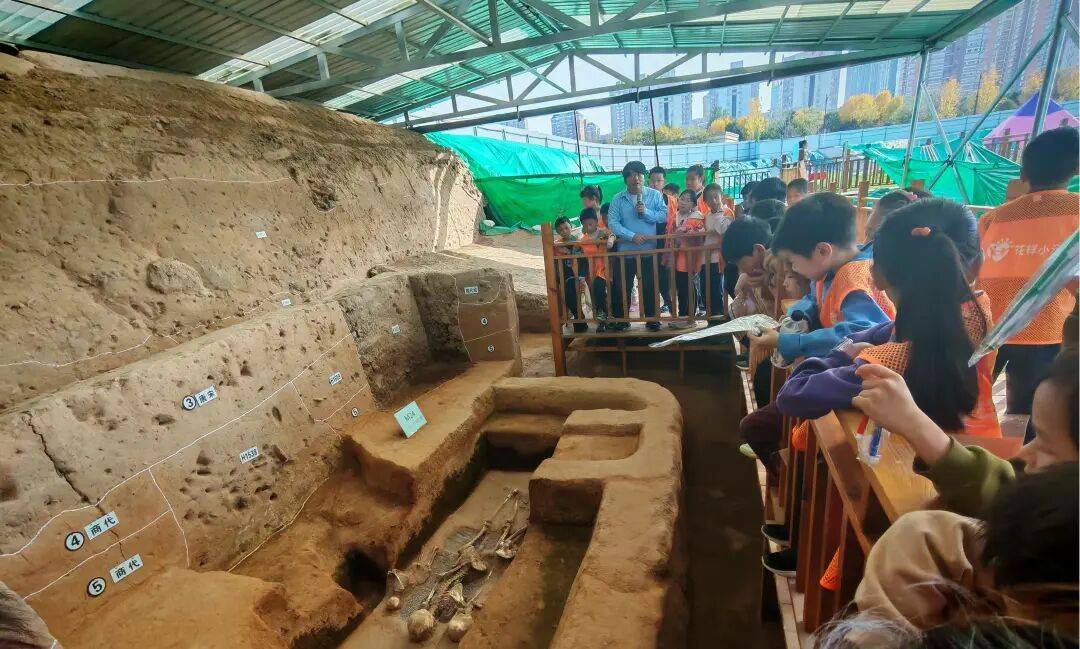 75388596373198225 640.png